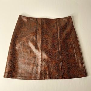 House of Harlow 1960 Mini with front slit Vegan snake skin skirt NWT Small